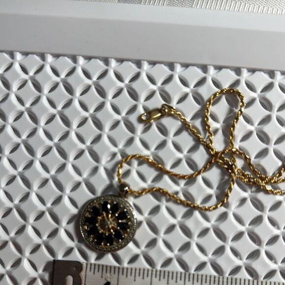 Elegant Gold and Silver 925 Pendant Necklace - Picture 6 of 7